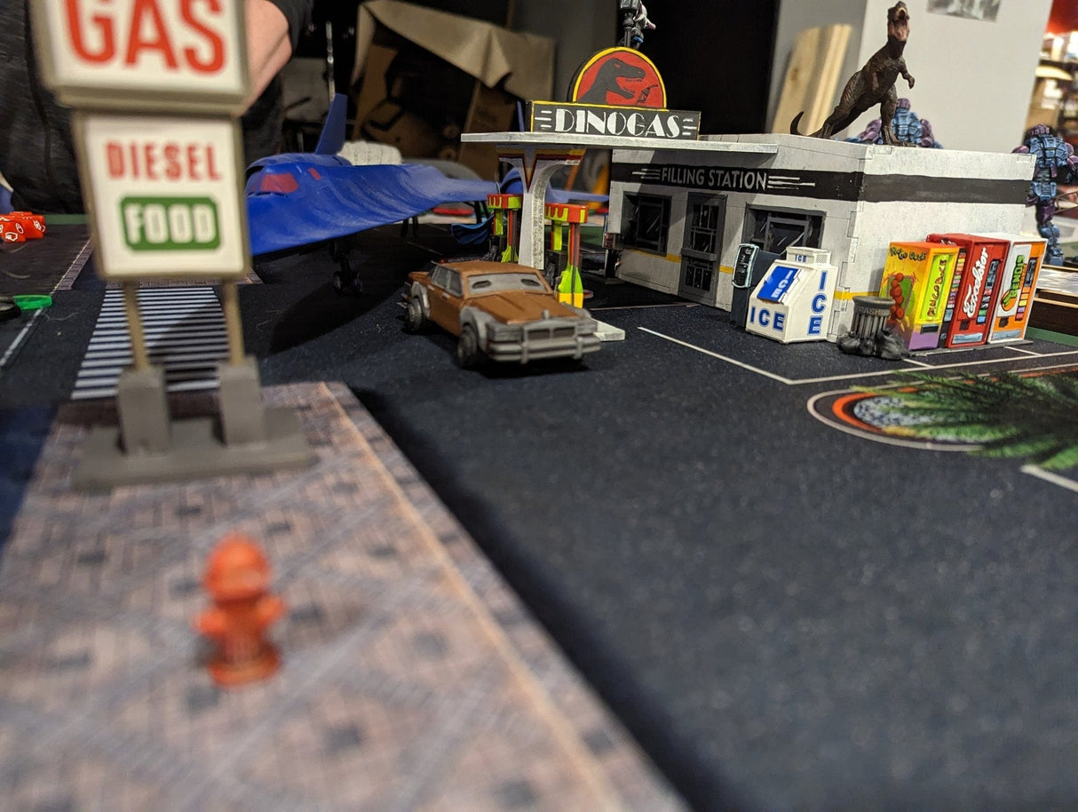 Gray Matter Gaming Gaming Mat 36x36 Modern City 1 - Neoprene Battle Mat with Bag