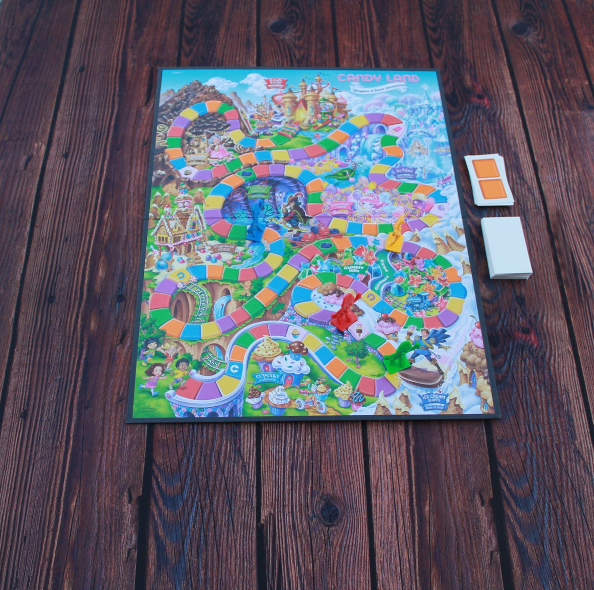 Gray Matter Gaming Gaming Mat 36x36 Tavern Table - 36" x 36" Board Game Mat with Bag