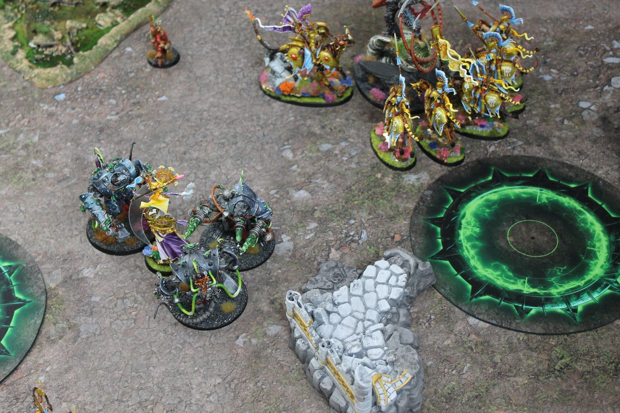 Gray Matter Gaming Gaming Mat Abandoned Town - Neoprene Battle Mat with Bag