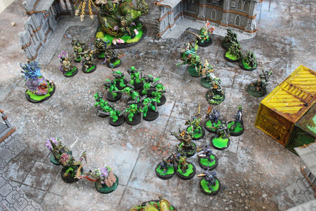 Gray Matter Gaming Gaming Mat Urban Ruins - Neoprene Battle Mat with Bag