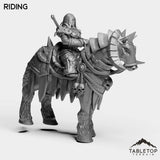 Tabletop Terrain Miniature DK Dwarves Female