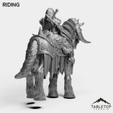 Tabletop Terrain Miniature DK Dwarves Female