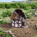 Tabletop Terrain Ruins Ruined Small Round House - Country & King - Fantasy Historical Building